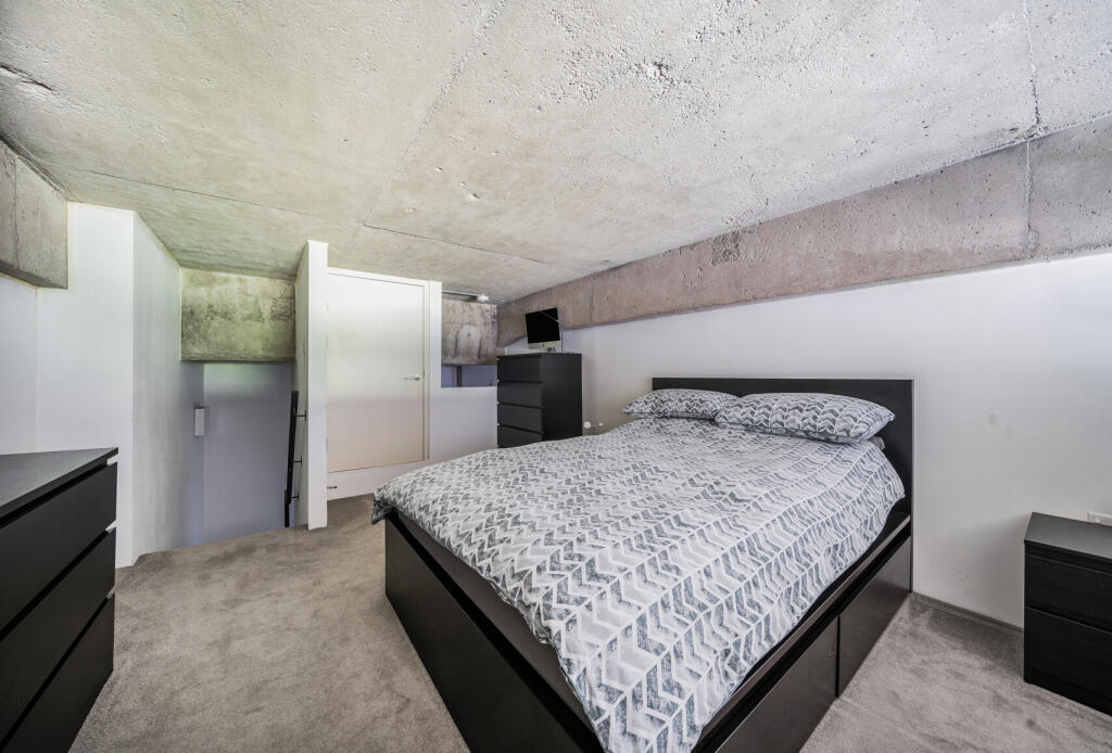 35-681b342183c07-...