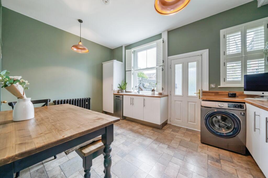 6a. Kitchen