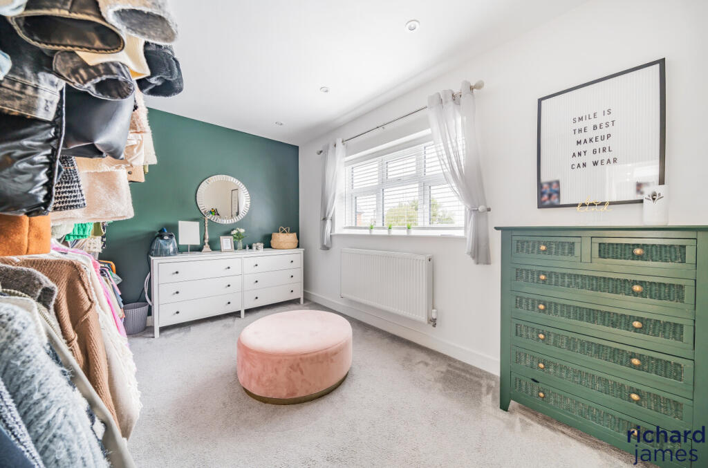 61566842-2229-49d...