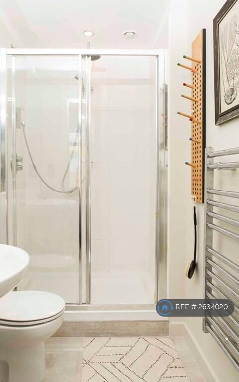 En-Suite Bathroom