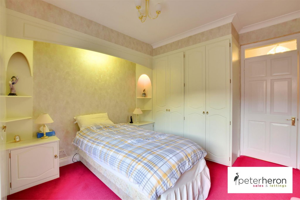 Bedroom 1 (west facing)