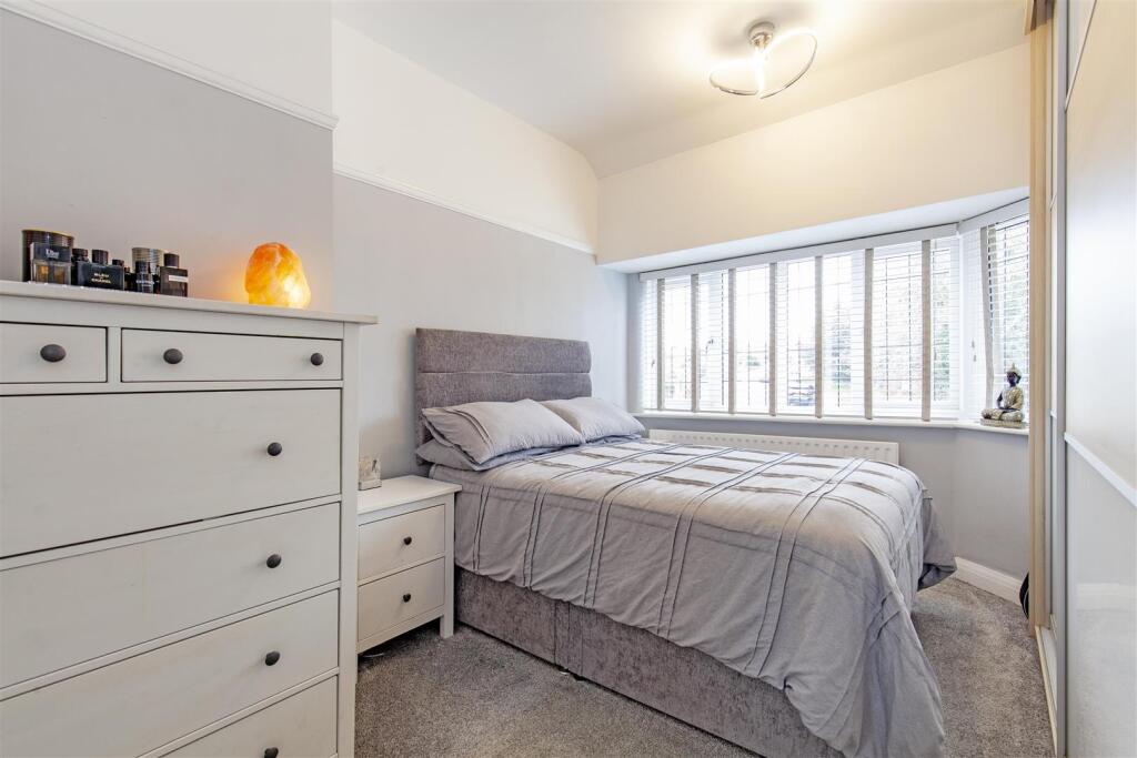 Bedroom 1-4.jpg