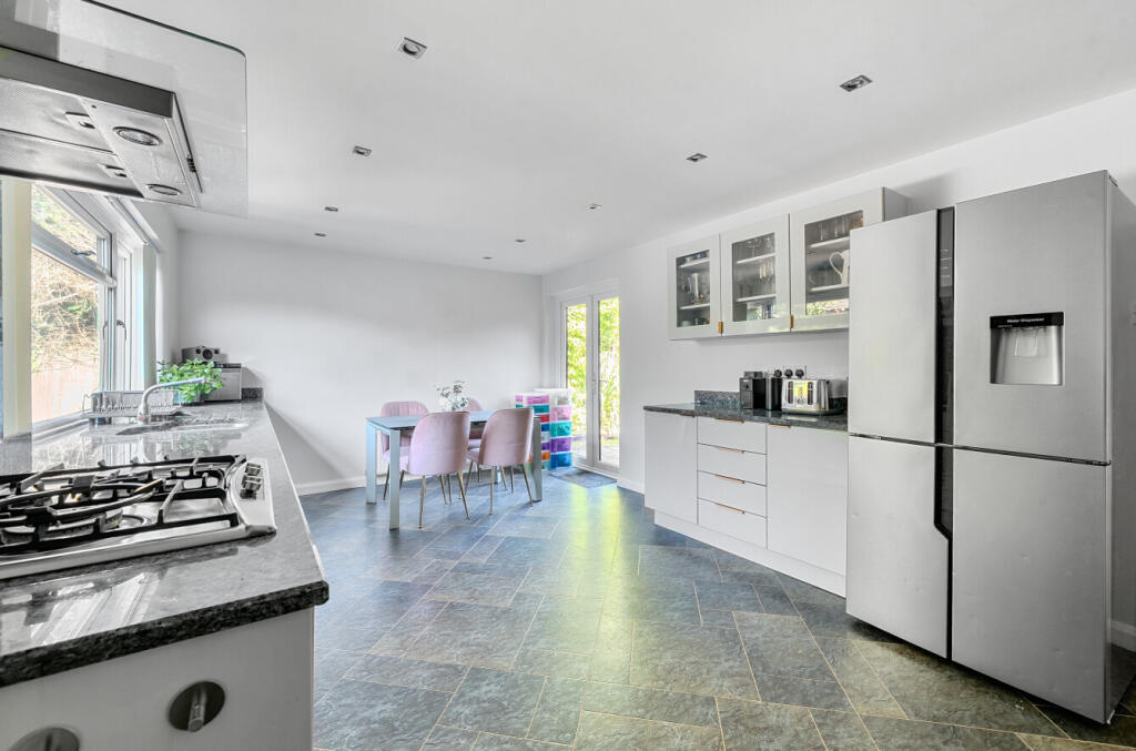 1336309-5-6899b2b...