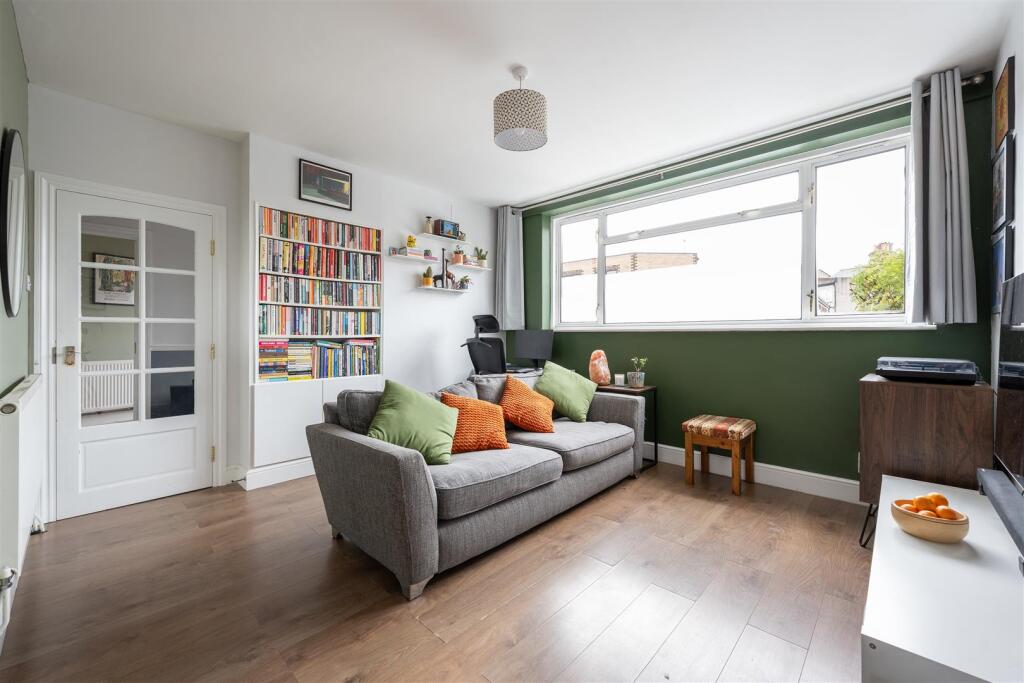 Brookscroft Road, E17