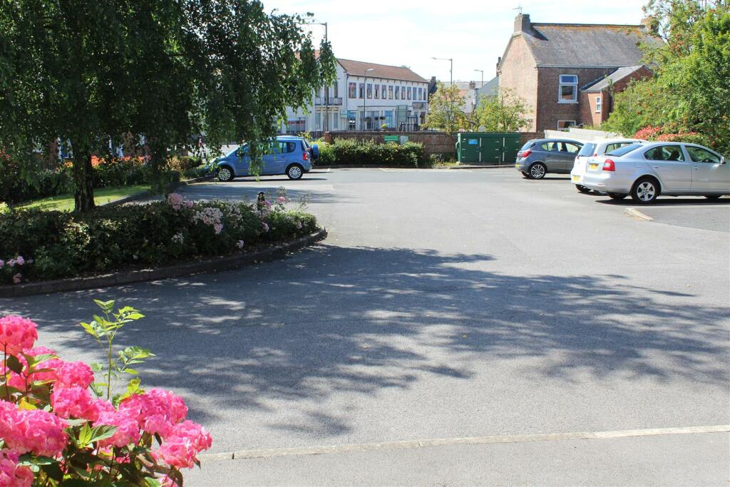 CAR PARK