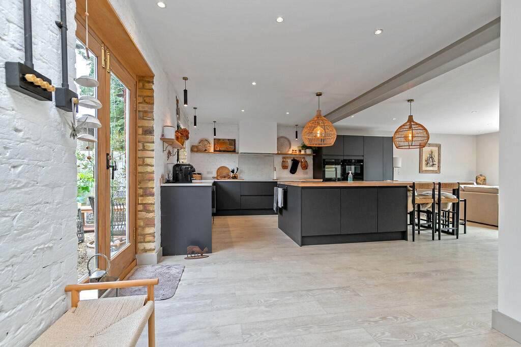 1BCambridgeRoad-4...