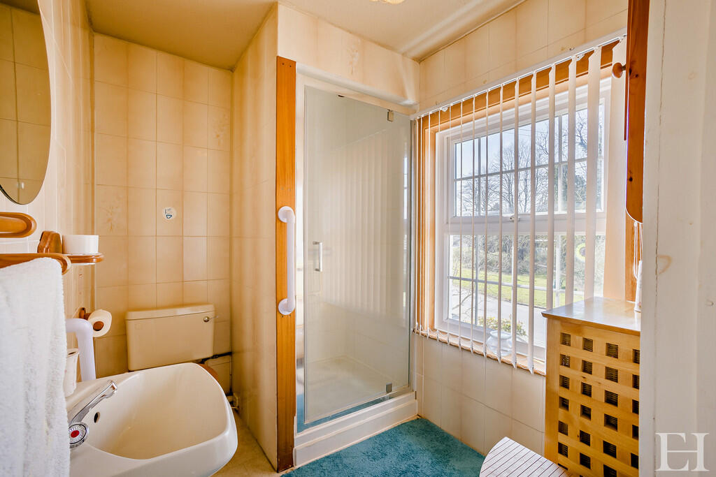 8637095-interiorW...