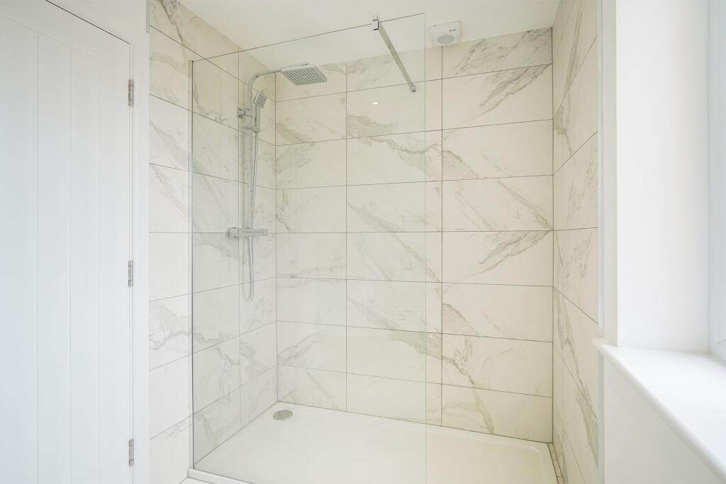 Example En-Suite