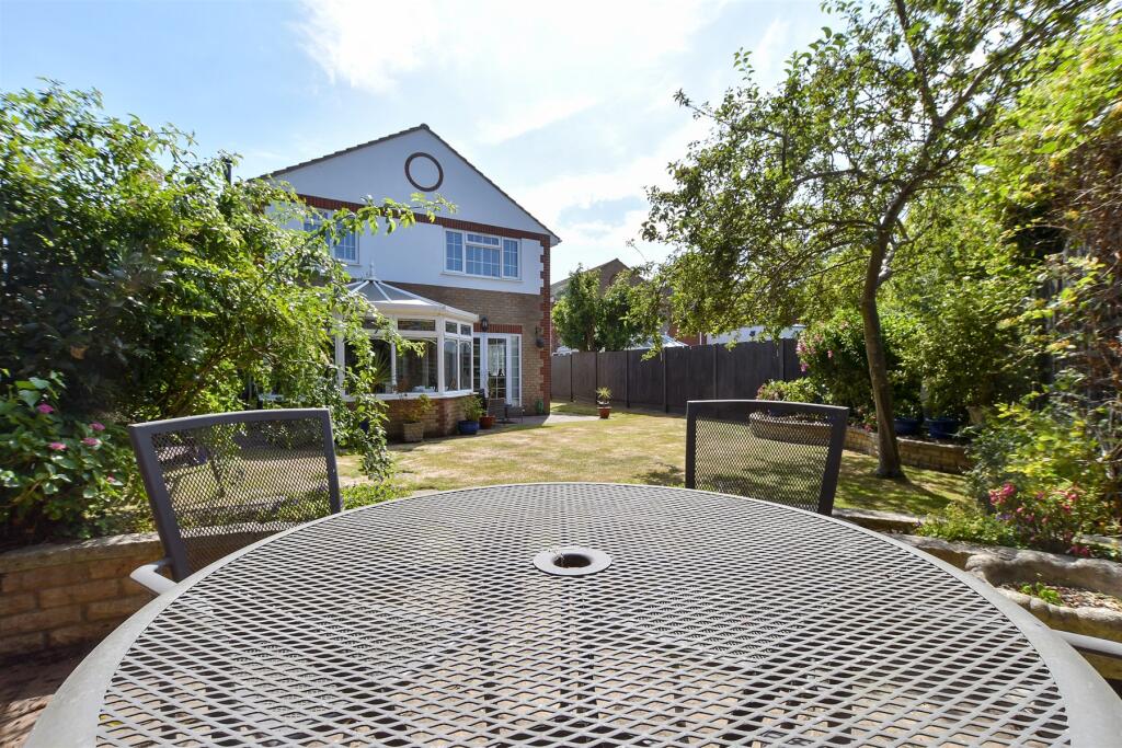 External Lifestyle Photograph