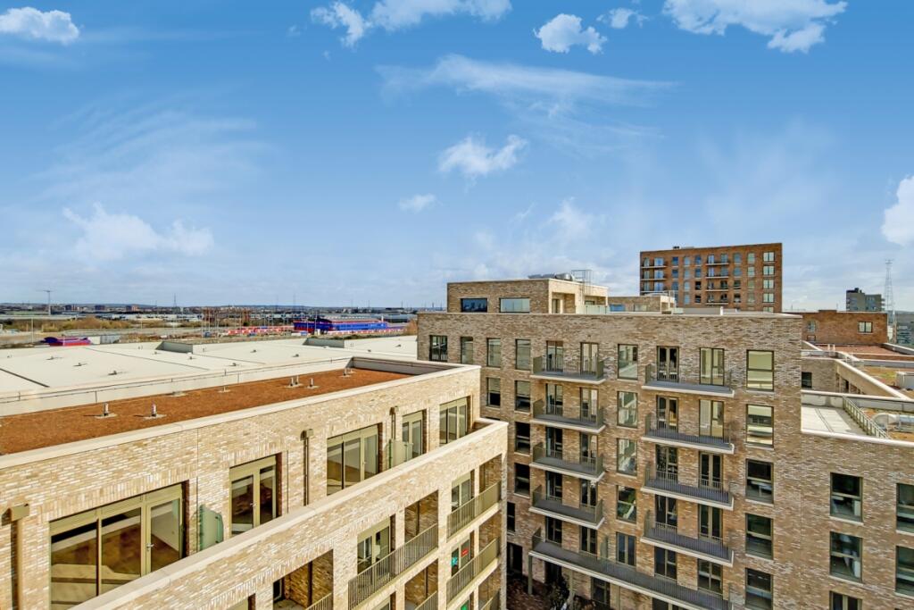 4_Balcony-1