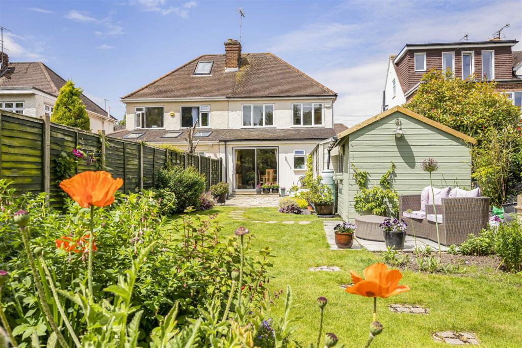 Cleeve View Road | Garden