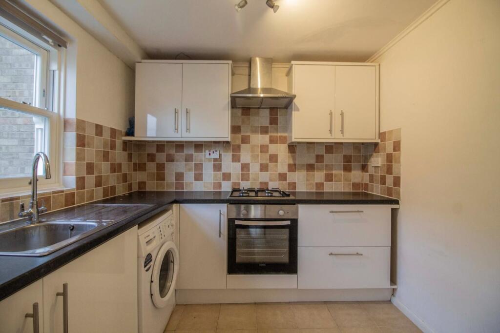 116 Cannon Street [Kitchen] 01.jpg