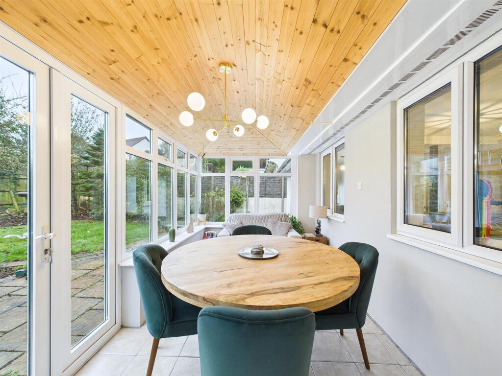 13 - 4 bedroom chalet bungalow.jpg