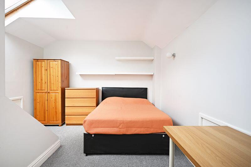 2nd Floor Double Bedroom 