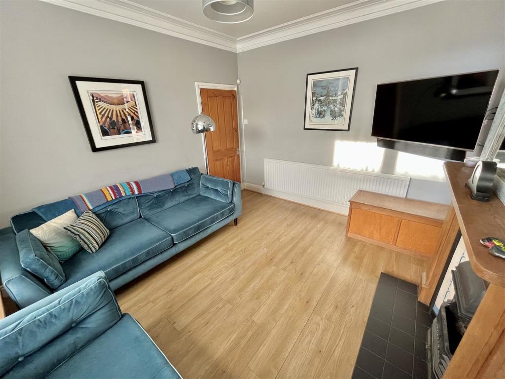 Lounge Aspect 2.jpg