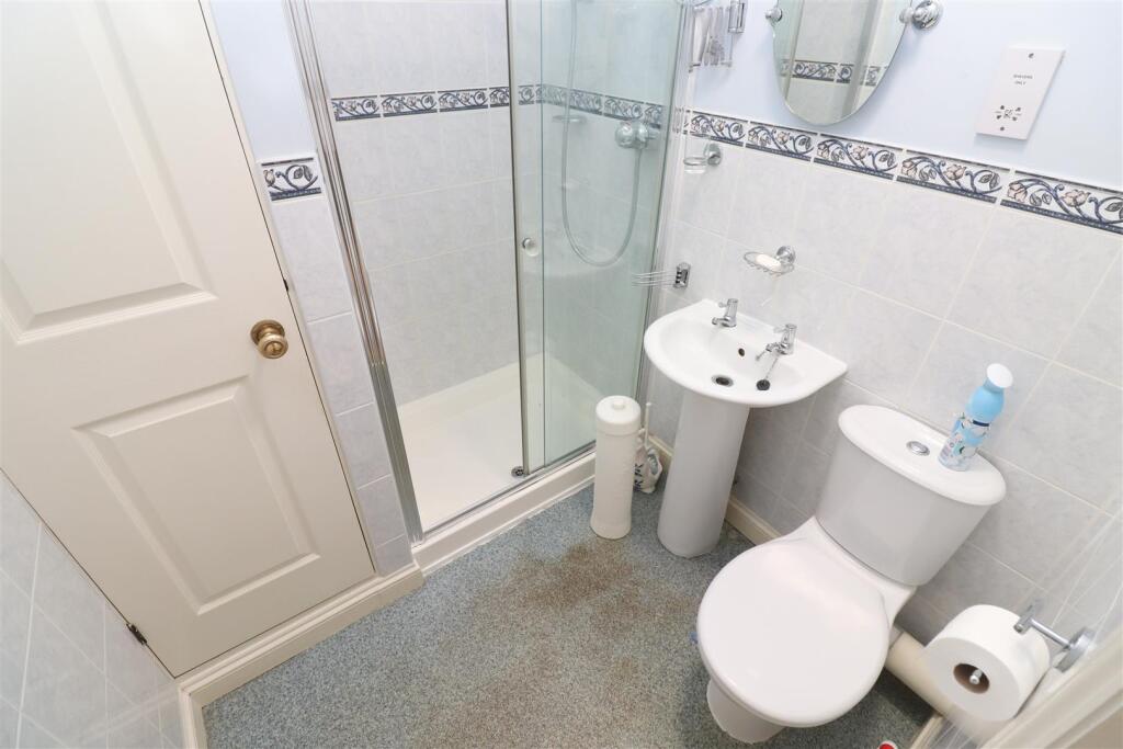Shower Room / WC
