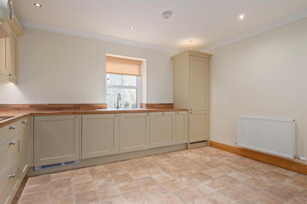 1 Carnegie Apartments 013.JPG