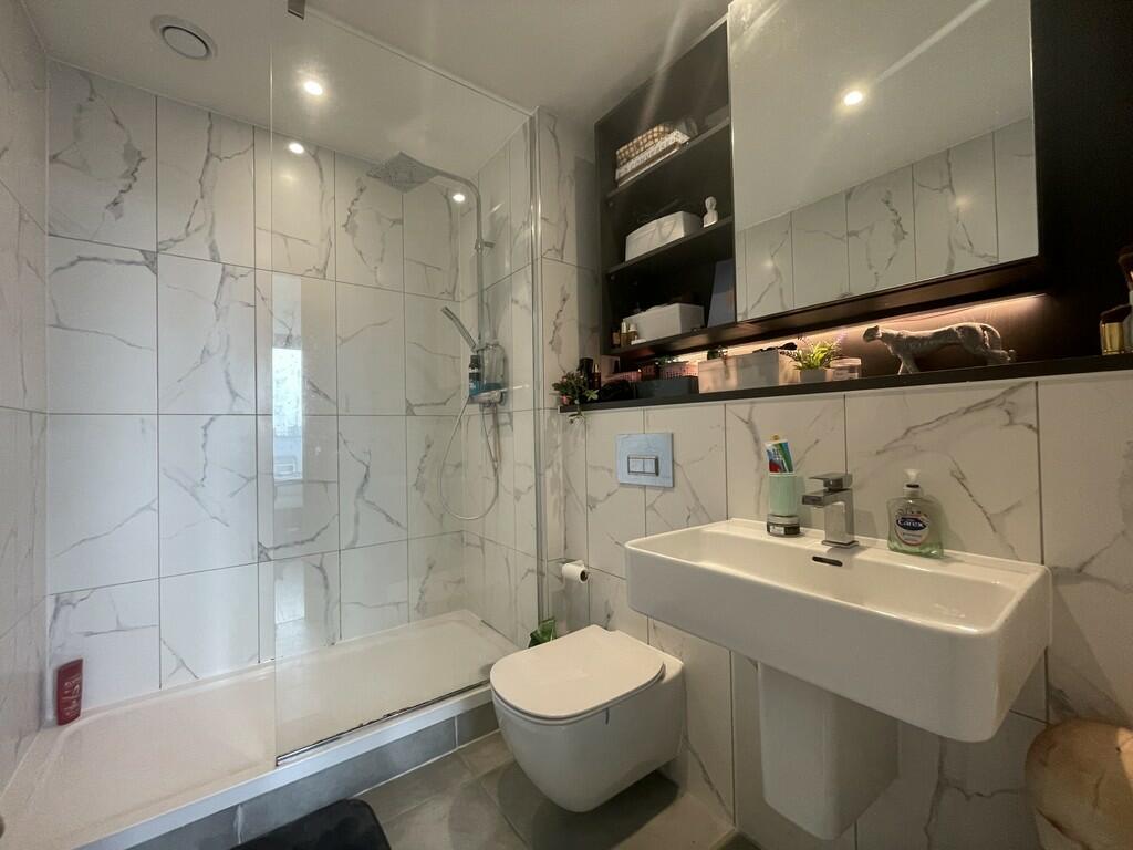 402 Riverview7 (1...