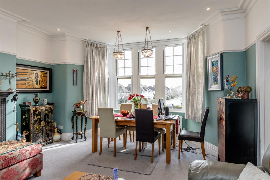 Henleaze Road, Henleaze Dining Area.jpg