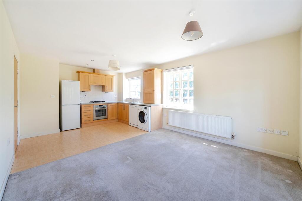 69 Reffield Close