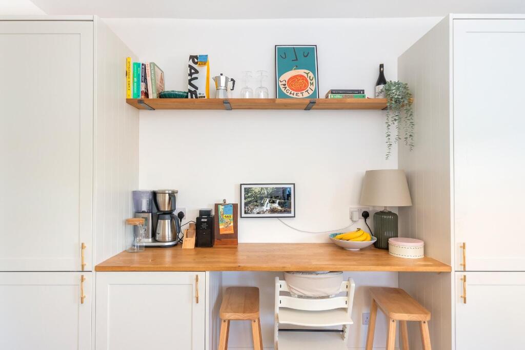 1W4R2BN - Kitchen B.jpg