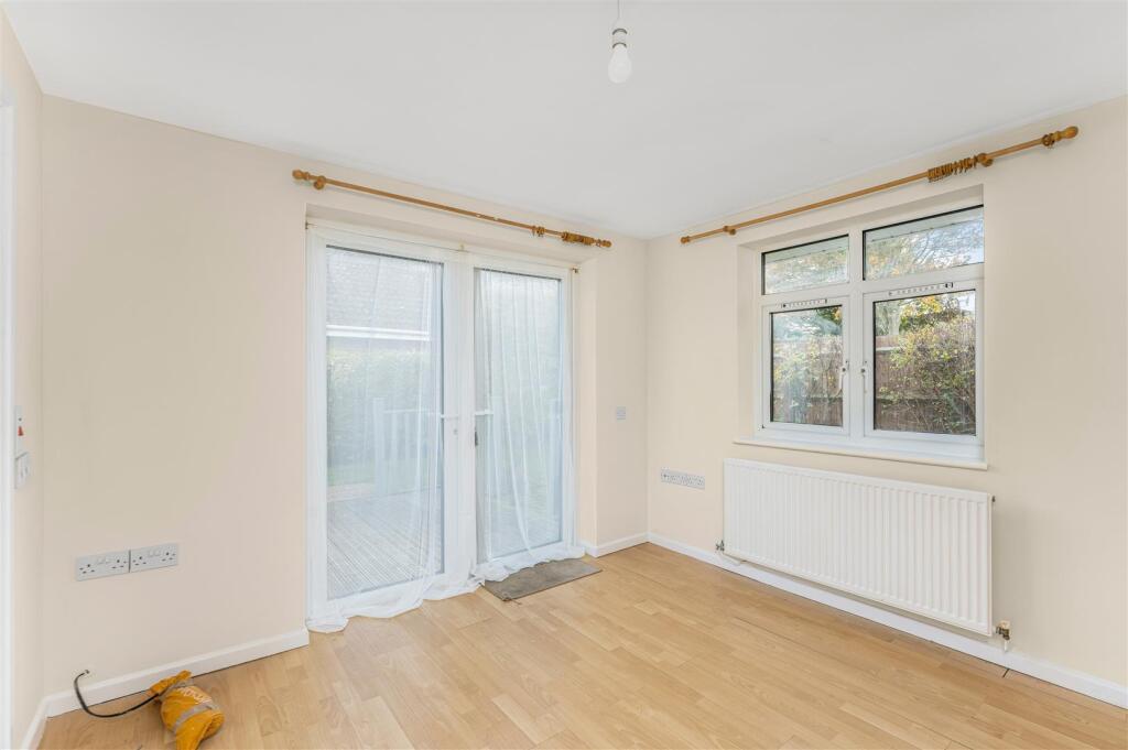 4 Hereford Way, Banbury-18.jpg