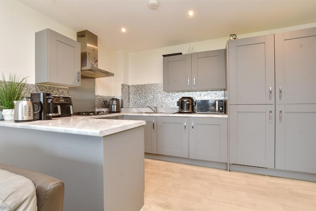 Lounge / Kitchen / Dining Area