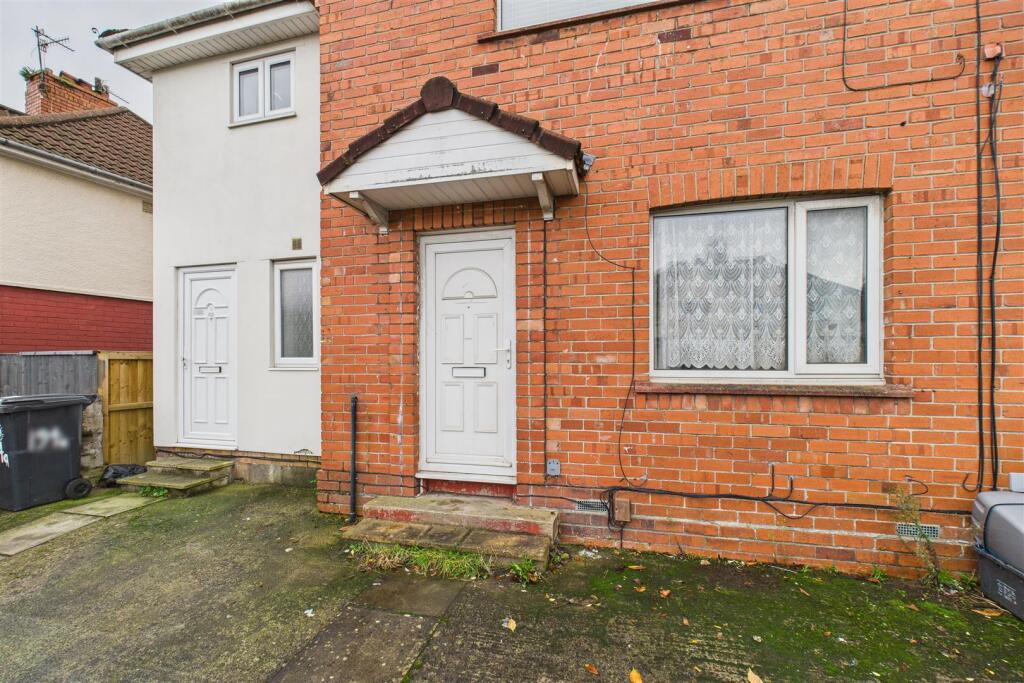 194, Ilminster Avenue Bristol, BS4 1BY | Hollis Mo