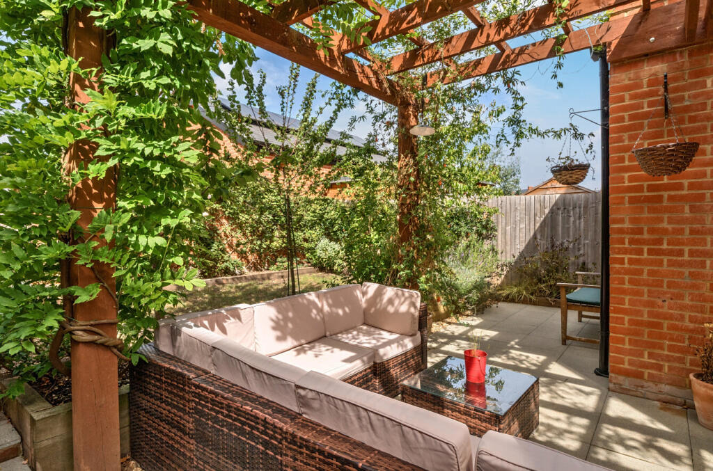 1339826-5-68ad9b5...