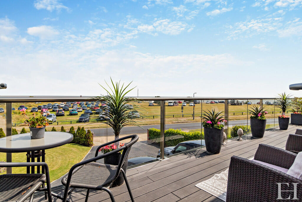 8614983-exteriorW...