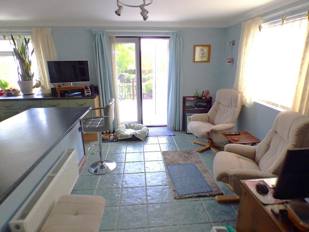 Living Kitchen/Break