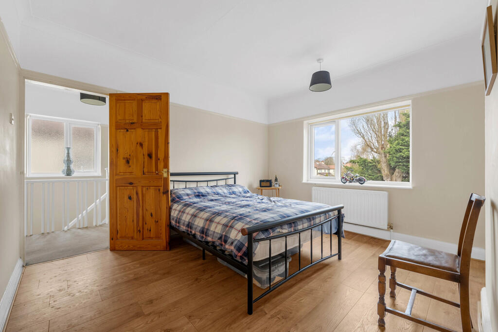 5 Kingsway, Newto...