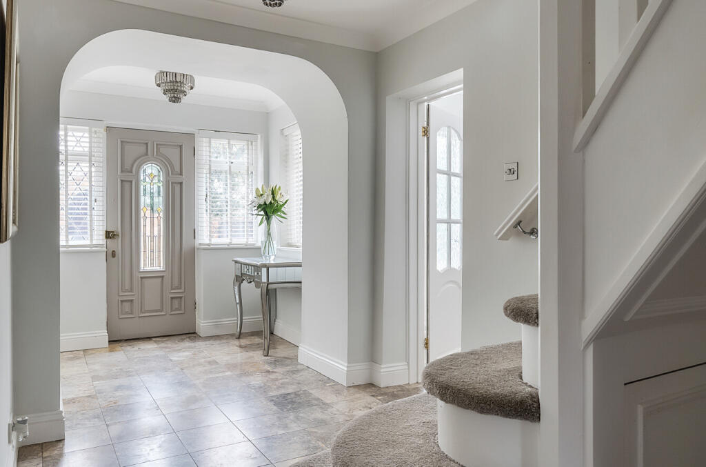 1336883-38-68a5c3...