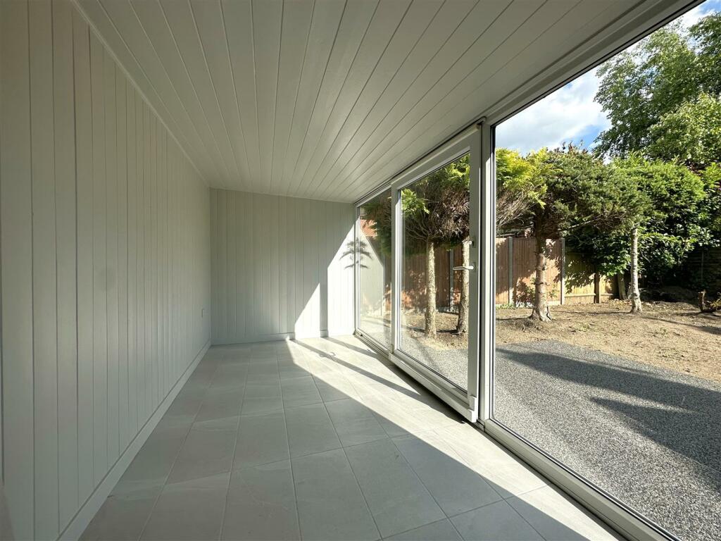 Garden Room Internal 869