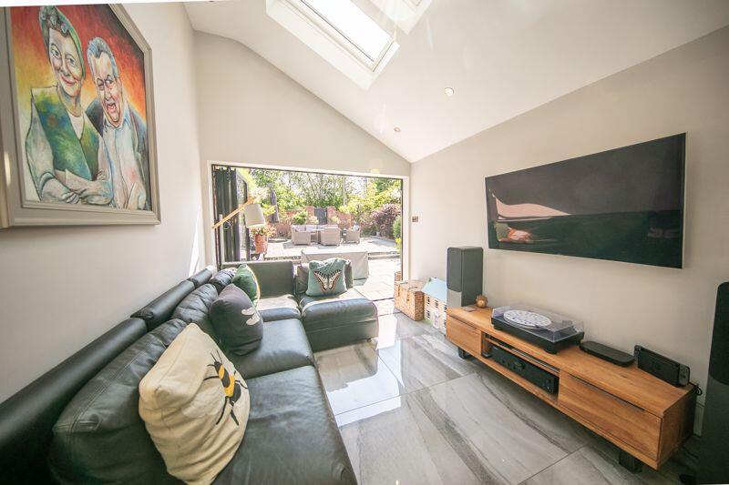 Bi-fold door to garden