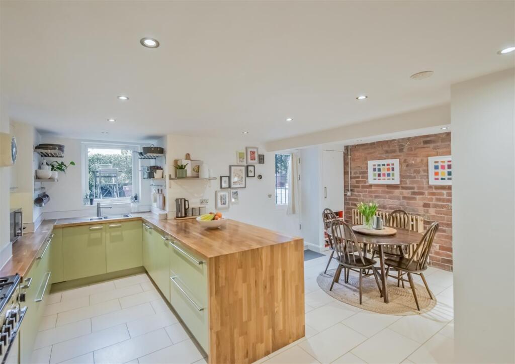 Fitted Dining Kitchen: