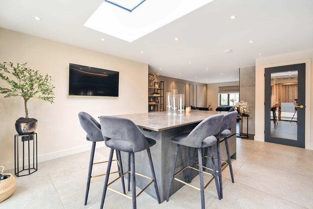 Kitchen/Dining Ro...