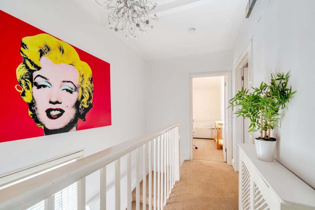 1360375-3-68d5d2d...