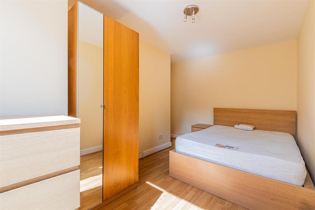 Bedroom.jpg