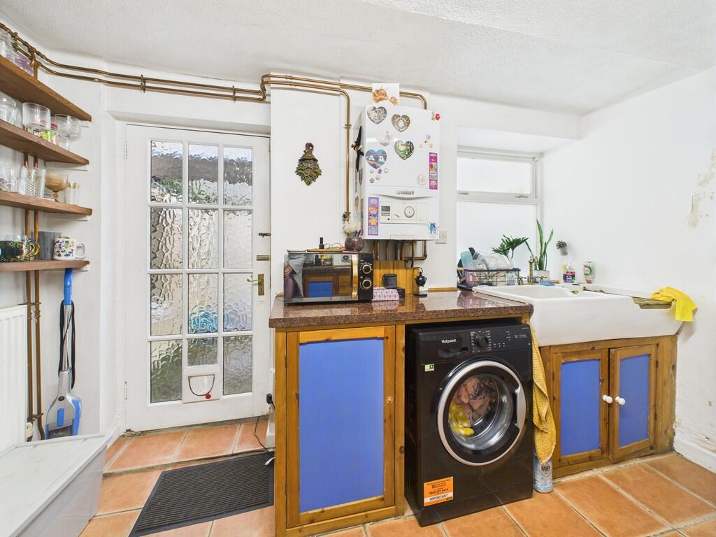 CAM02089G0-PR0527...