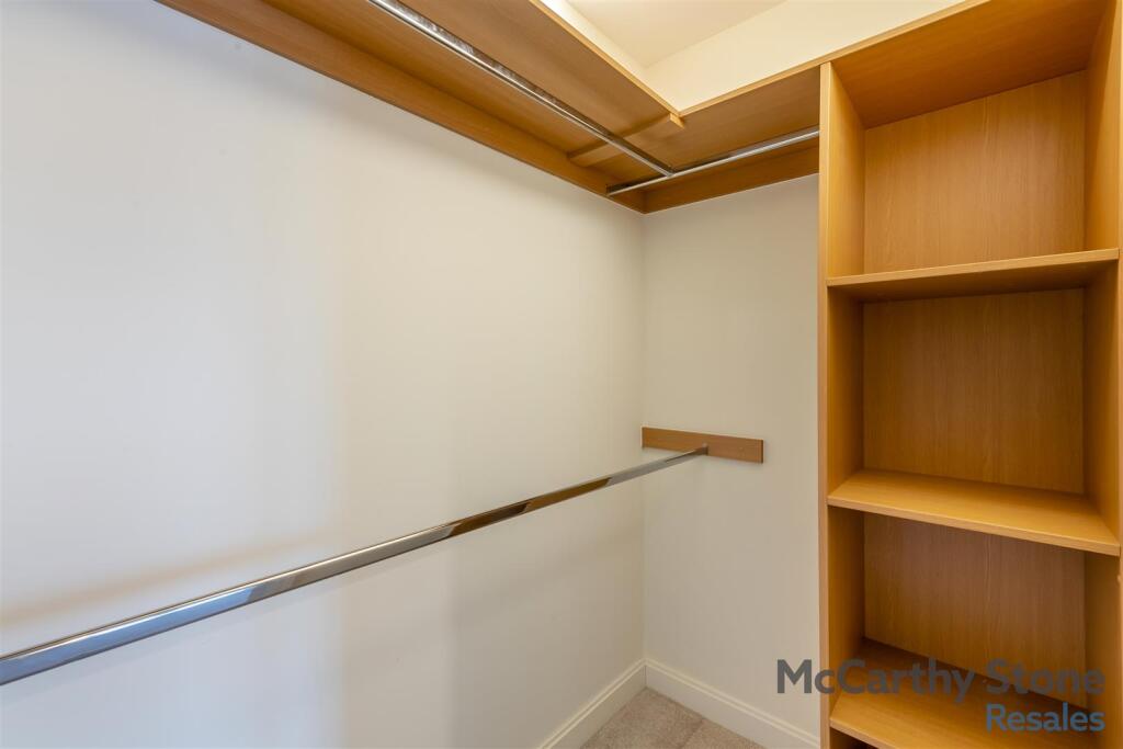8634778-interior13.jpg