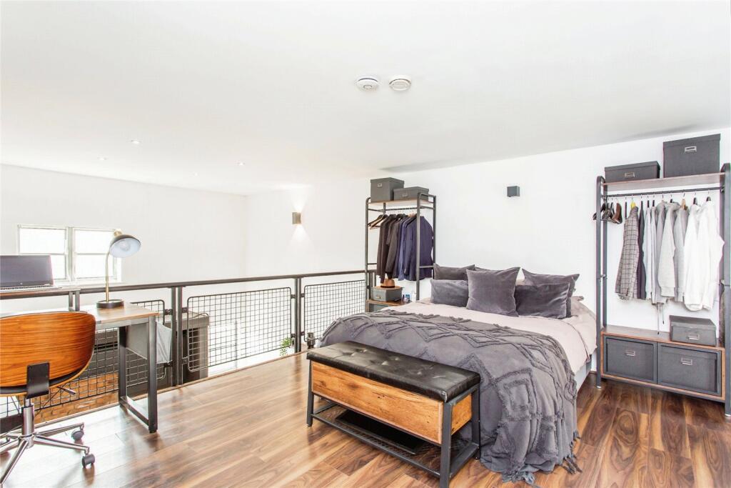 Mezzanie/Guest Room