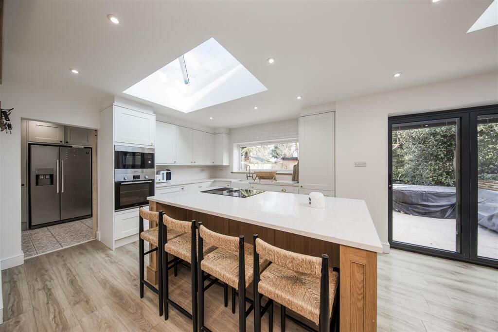 Social Island Kitchen