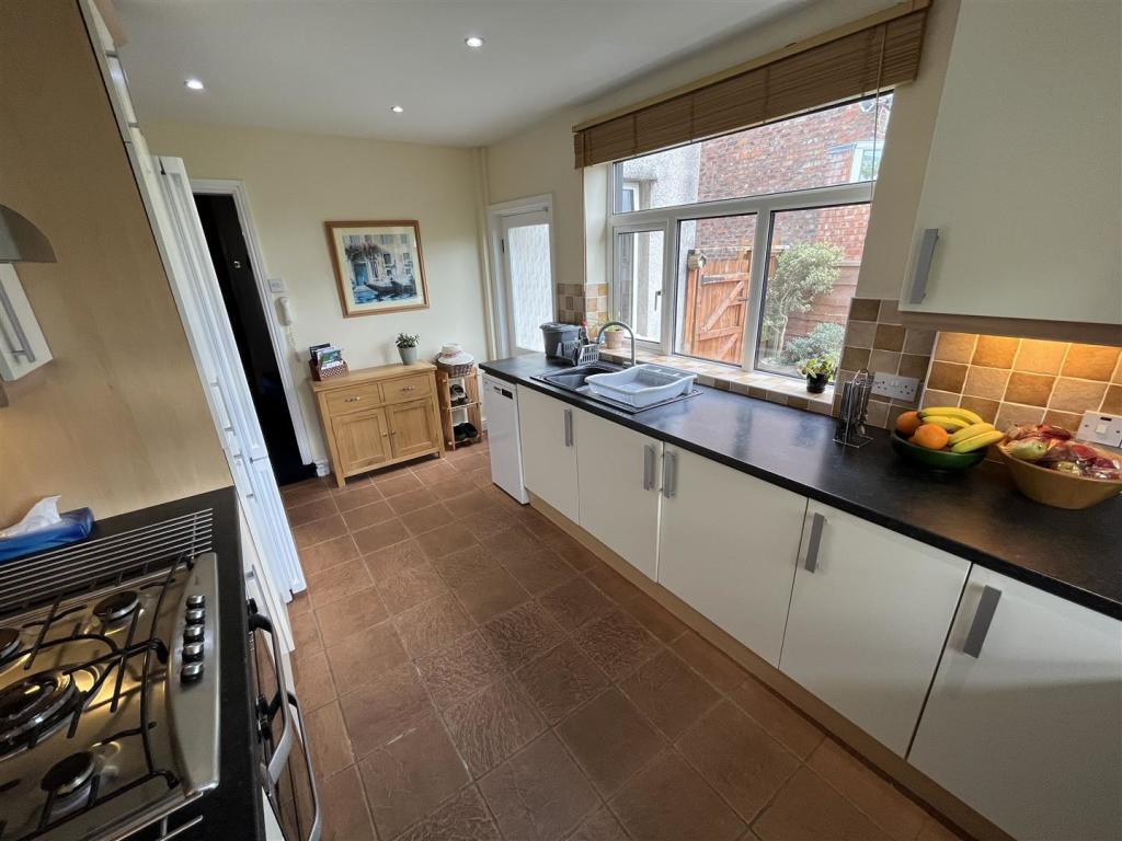 Kitchen 3