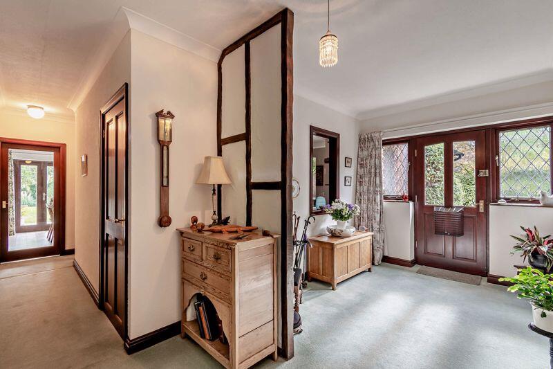 Front Entrance/Inner Hallway