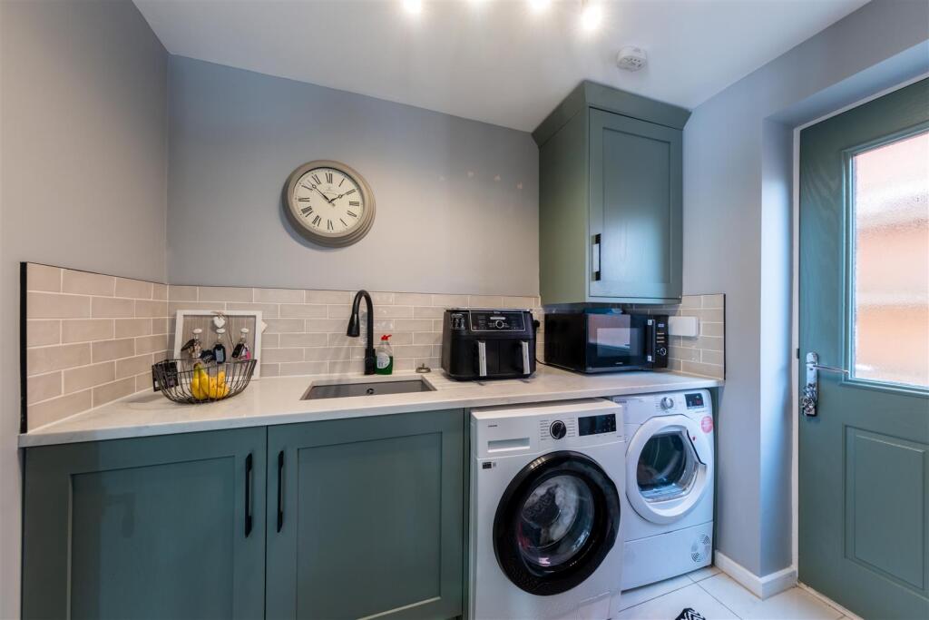 22 Wells Avenue-001.jpg