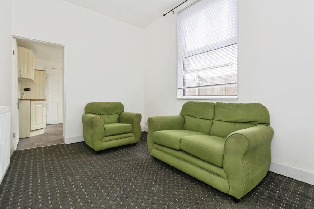 G Floor Flat Lounge