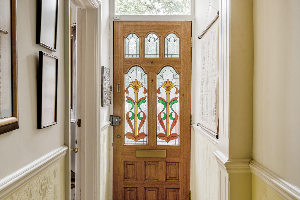 1297413-15-682e30...