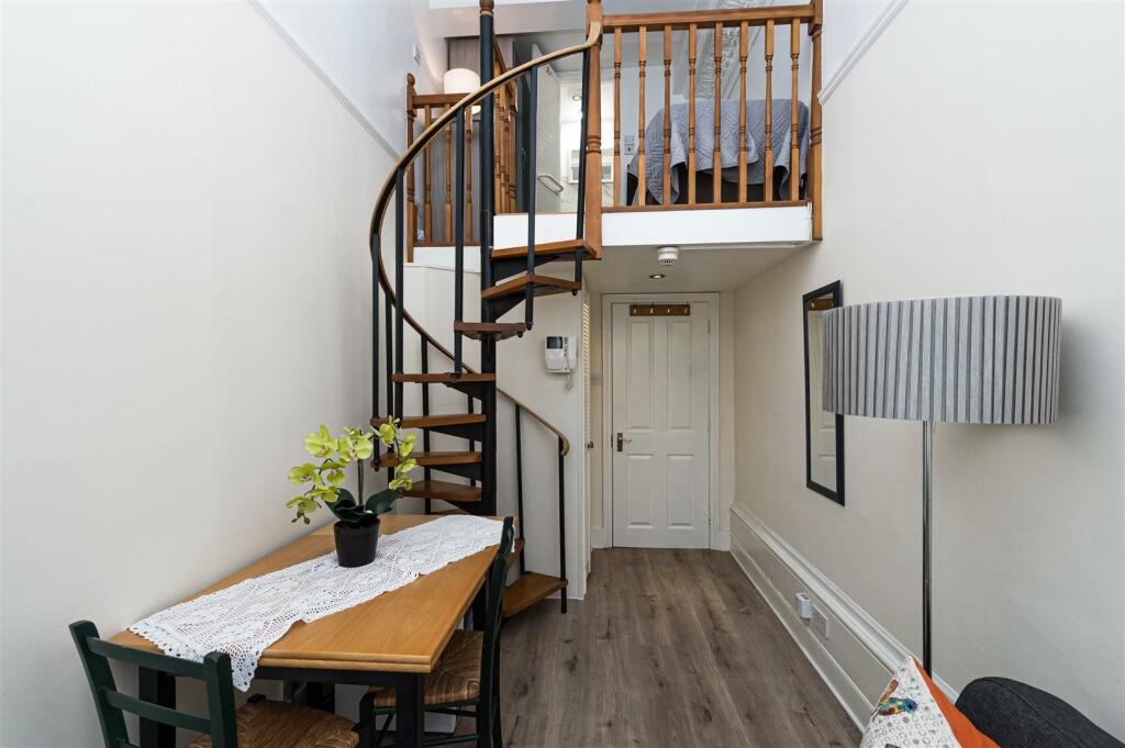 Lancaster Gate 18@27-009.jpg