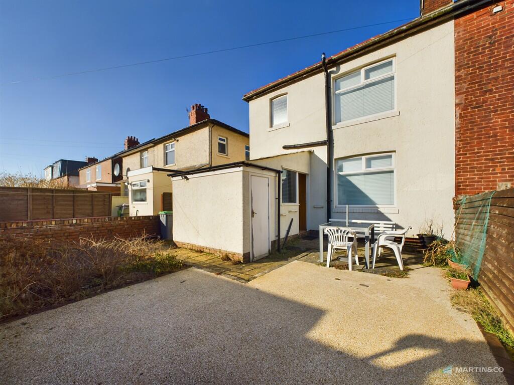 CAM02318G0-PR0392...